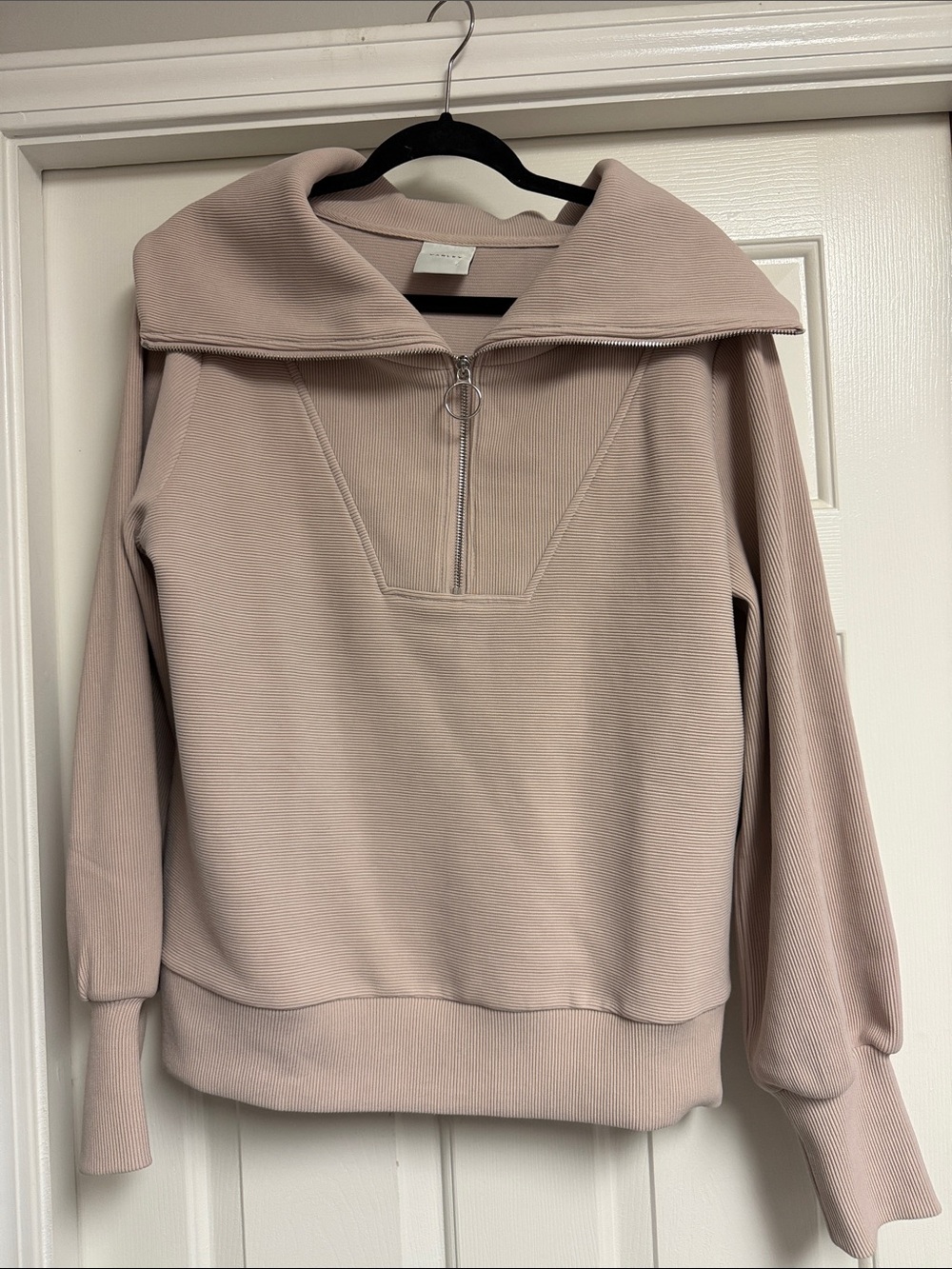 NWOT Women’s Varley Vine Half-Zip Pullover, Size Small. Color: Mushroom